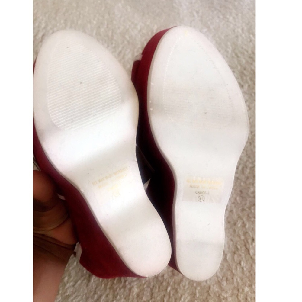 Red Wedges♦️ - Picture 3 of 4
